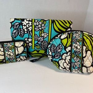 Vera Bradley cosmetic/Acc. Set - Island Blooms